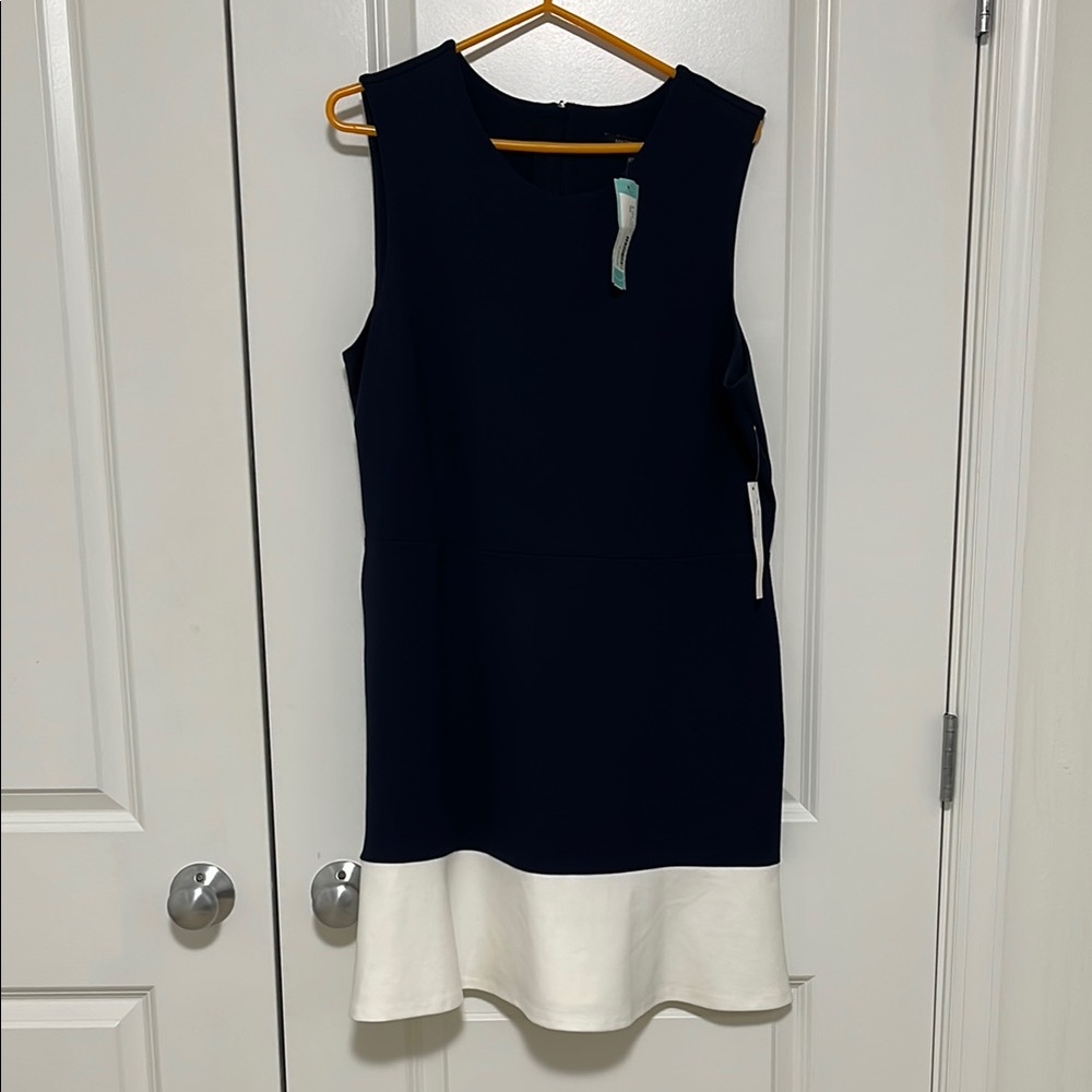 Elegant Navy and White Sleeveless Dress